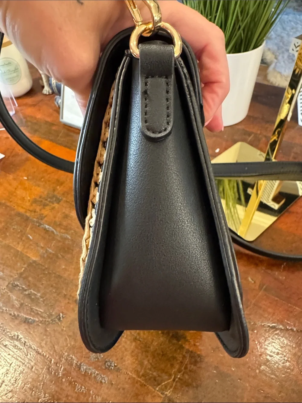 🙏Moda Luxe Tan Woven Crossbody with Black Trim - Picture 2 of 8